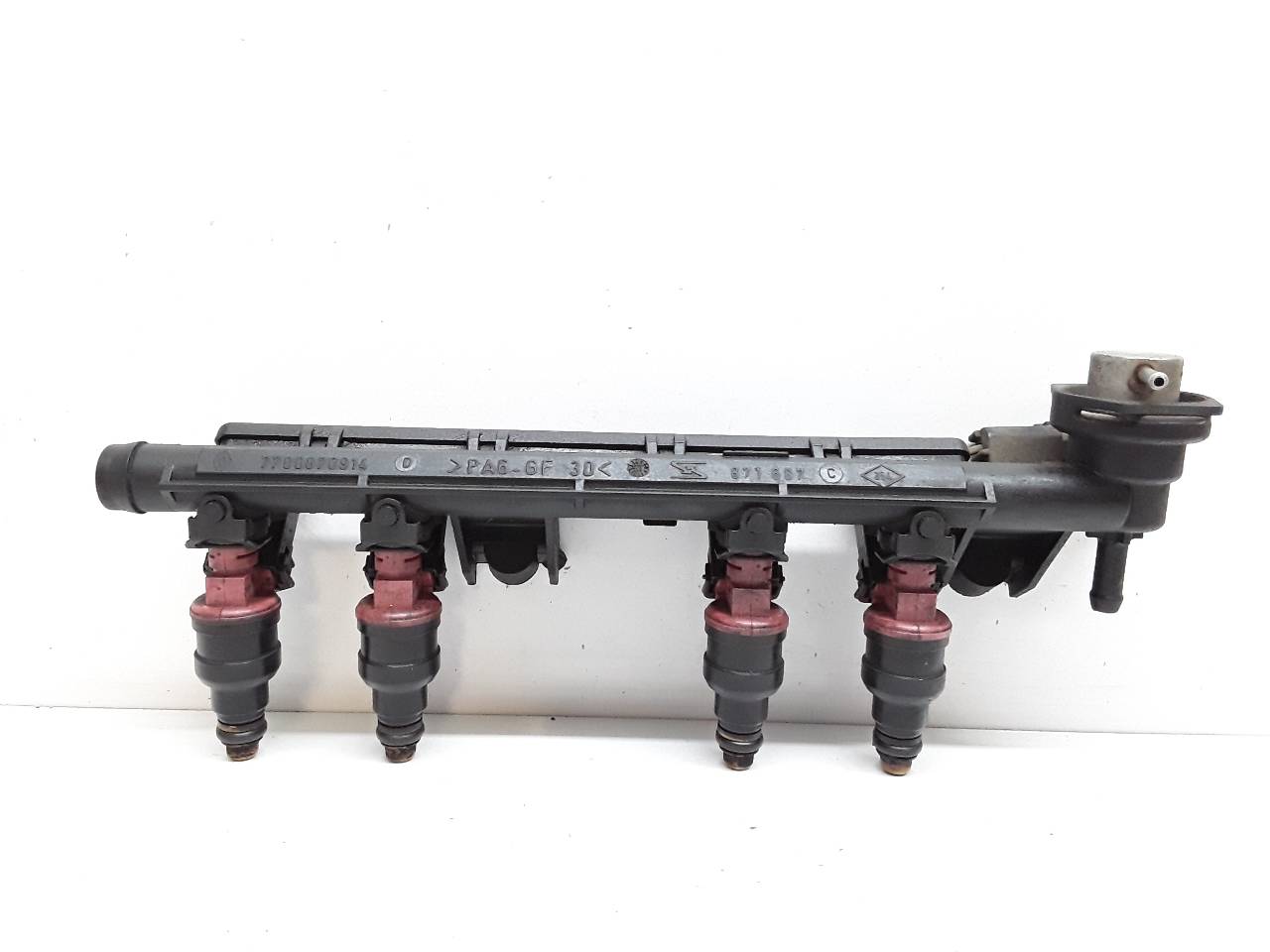 RENAULT Clio 1 generation (1990-1998) Fuel Rail 7700870914 18942299