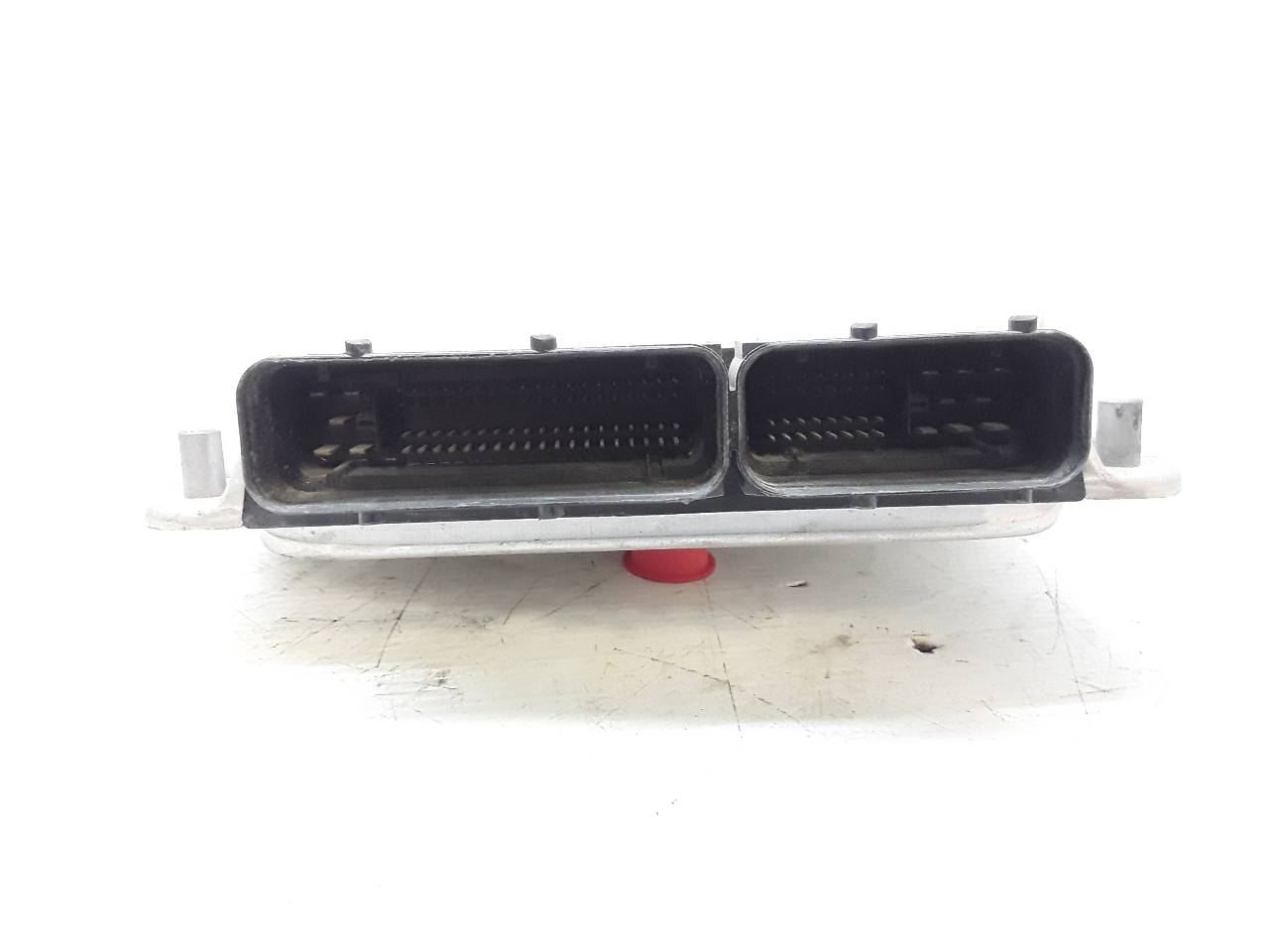 SUZUKI A4 B6/8E (2000-2005) Moottorin ohjausyksikkö ECU 0389060019LJ 19054206