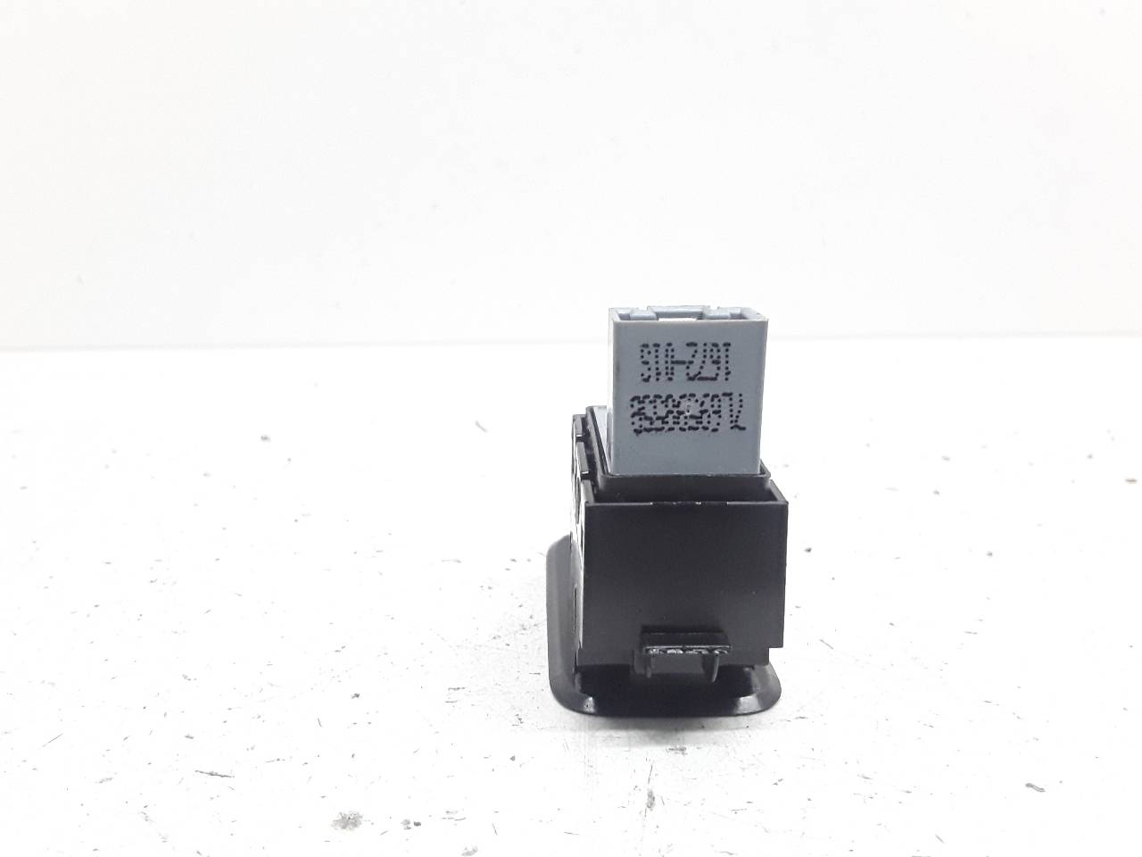 VOLKSWAGEN Polo 6 generation (2017-2024) Front Right Door Window Switch 7L69598558 25606303