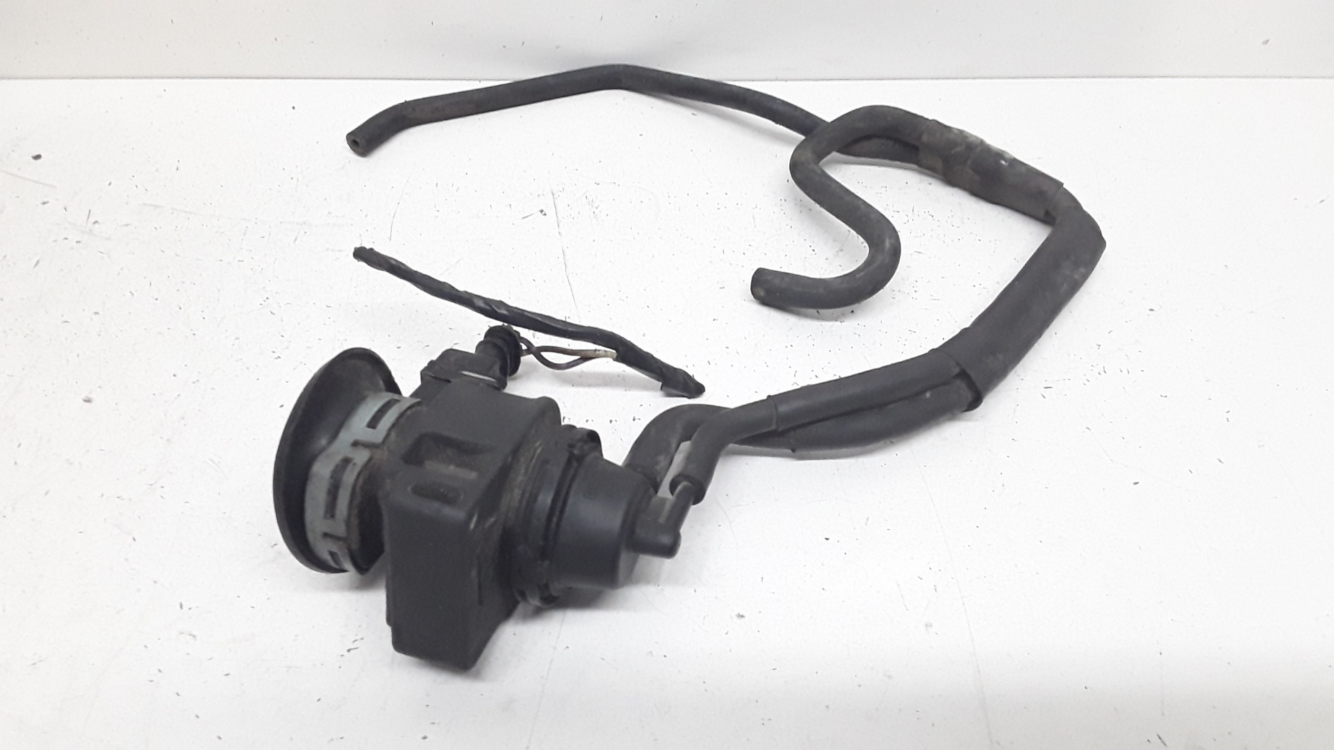 VOLKSWAGEN 807 1 generation (2002-2012) Solenoidový ventil 8200661049 25622568