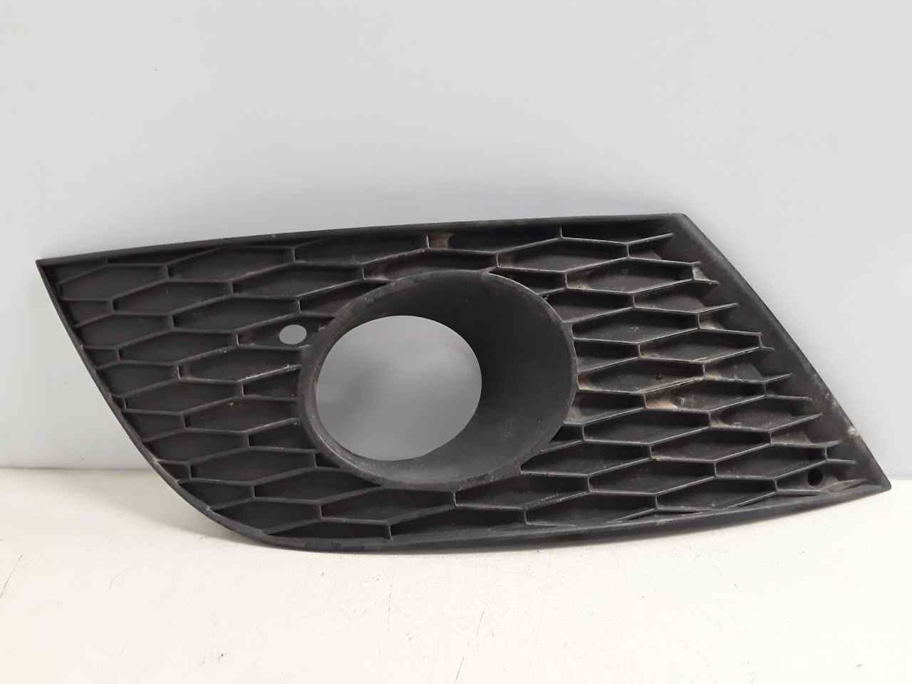SEAT Altea 1 generation (2004-2013) Front Right Grill 5P9853666A 25622019