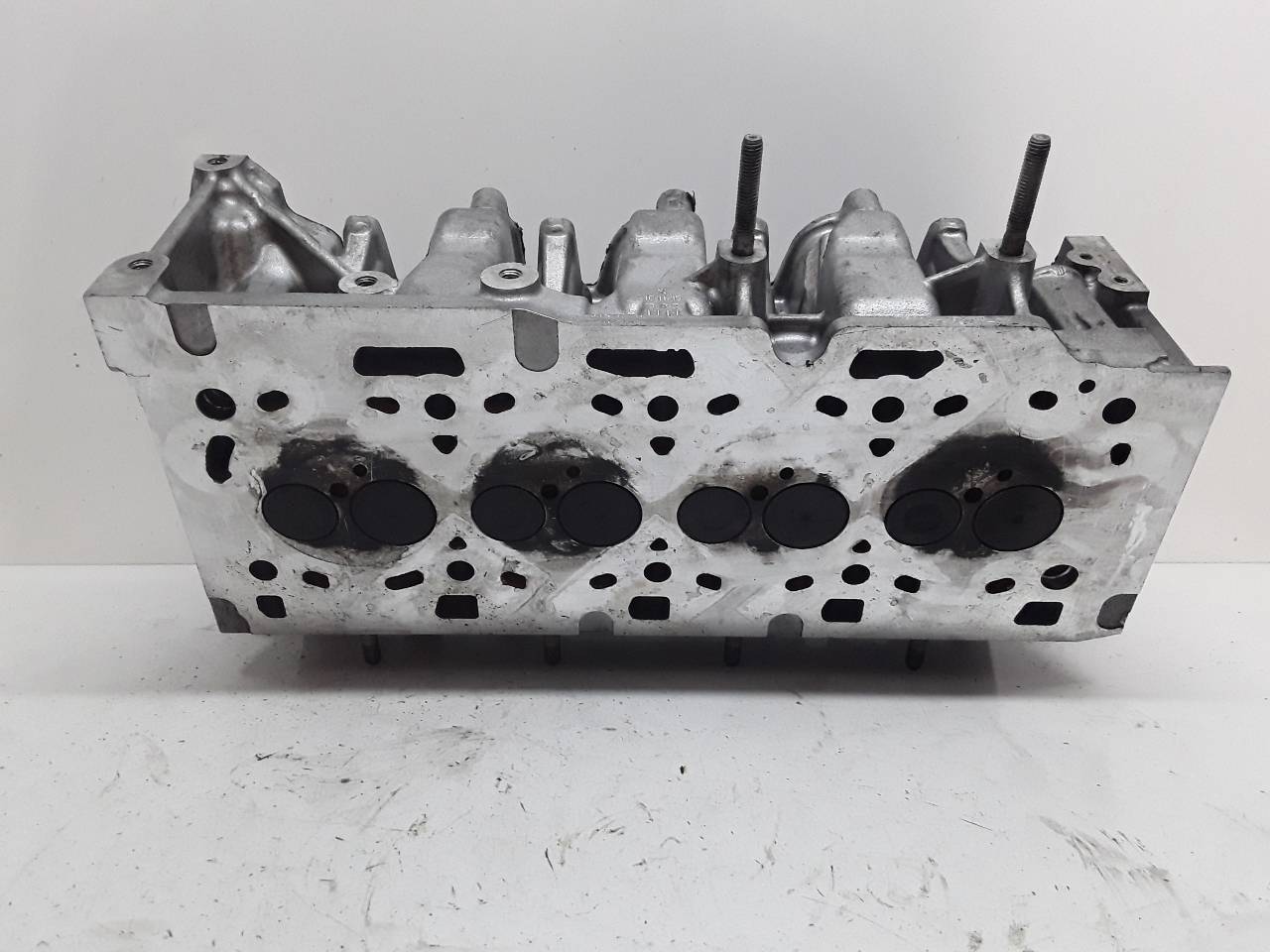 DACIA Duster 1 generation (2010-2017) Engine Cylinder Head 110421615R 19145098