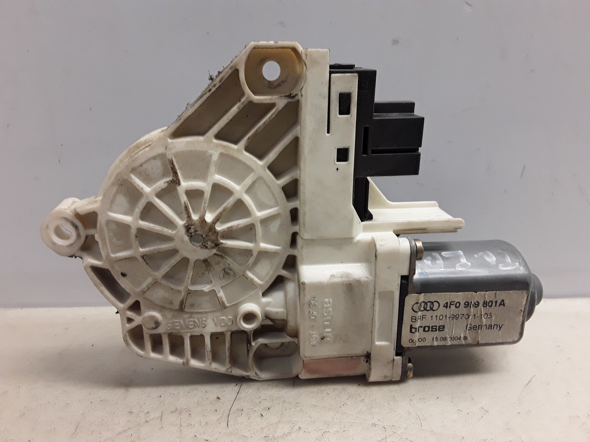 DODGE A6 C6/4F (2004-2011) Rear Left Door Window Control Motor 4F0959801A 25628240