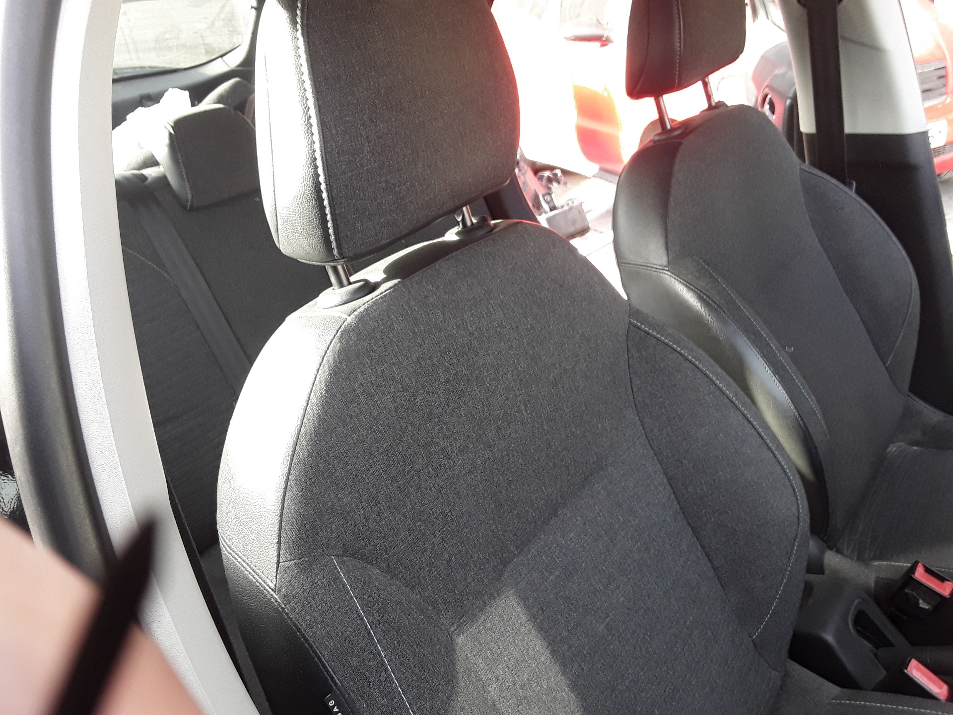 CITROËN C3 2 generation (2009-2016) Front Right Seat 25605718