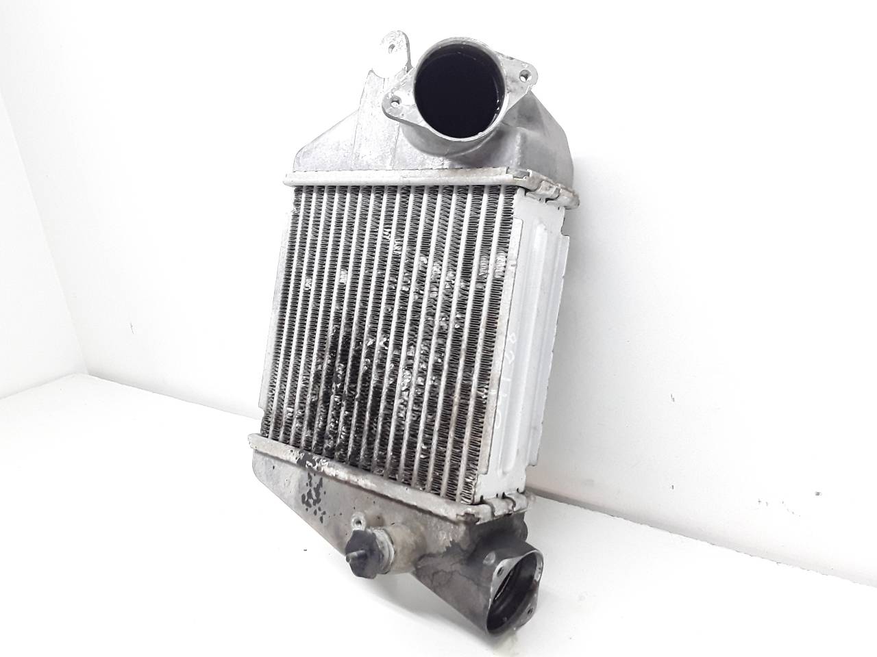 CHEVROLET 5 1 generation (2005-2010) Starpdzesētāja/interkūlera radiators 1271002362 19105775