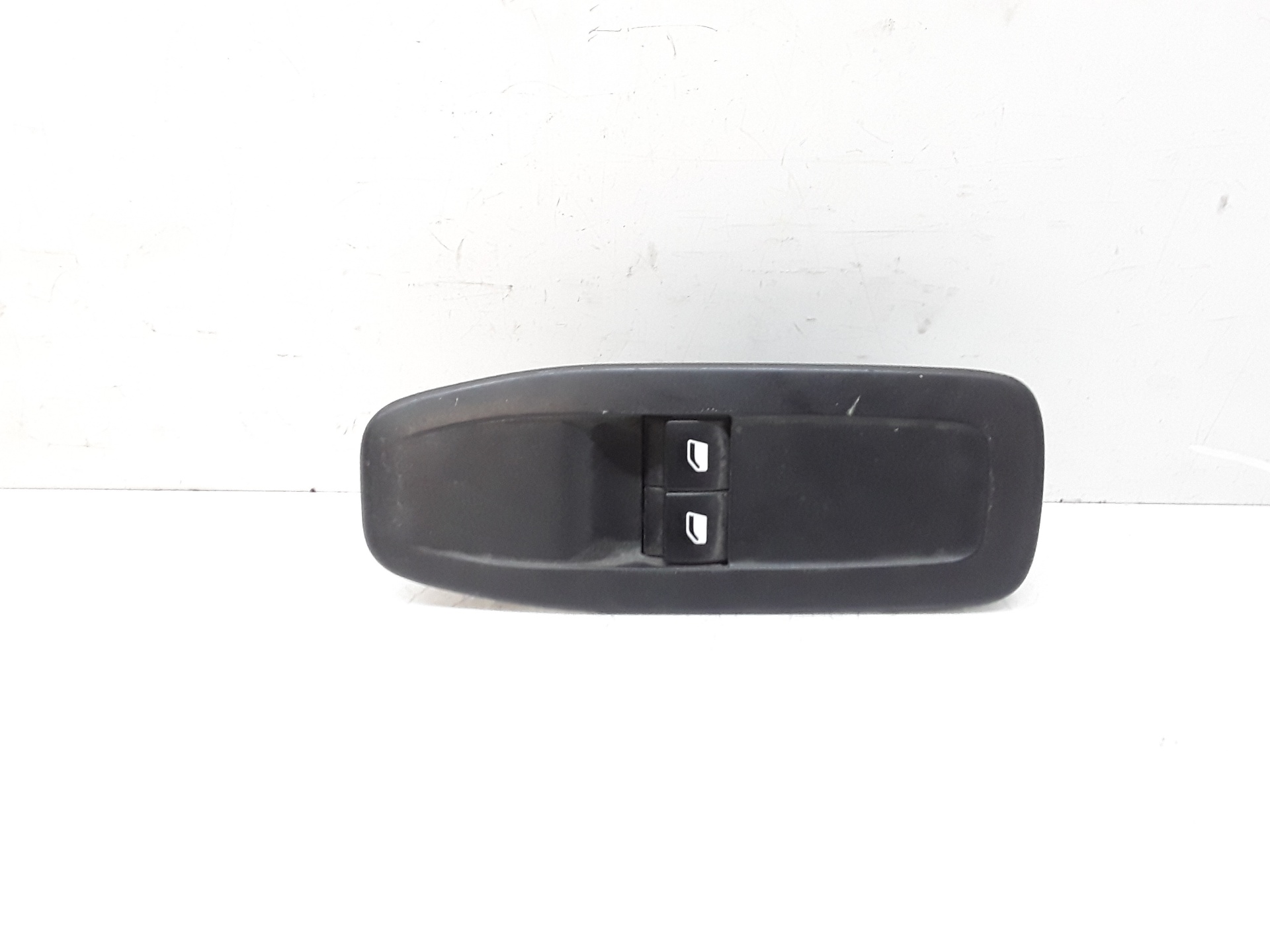 PEUGEOT 208 Peugeot 208 (2012-2015) Front Left Door Window Switch 96749245ZD 19153221