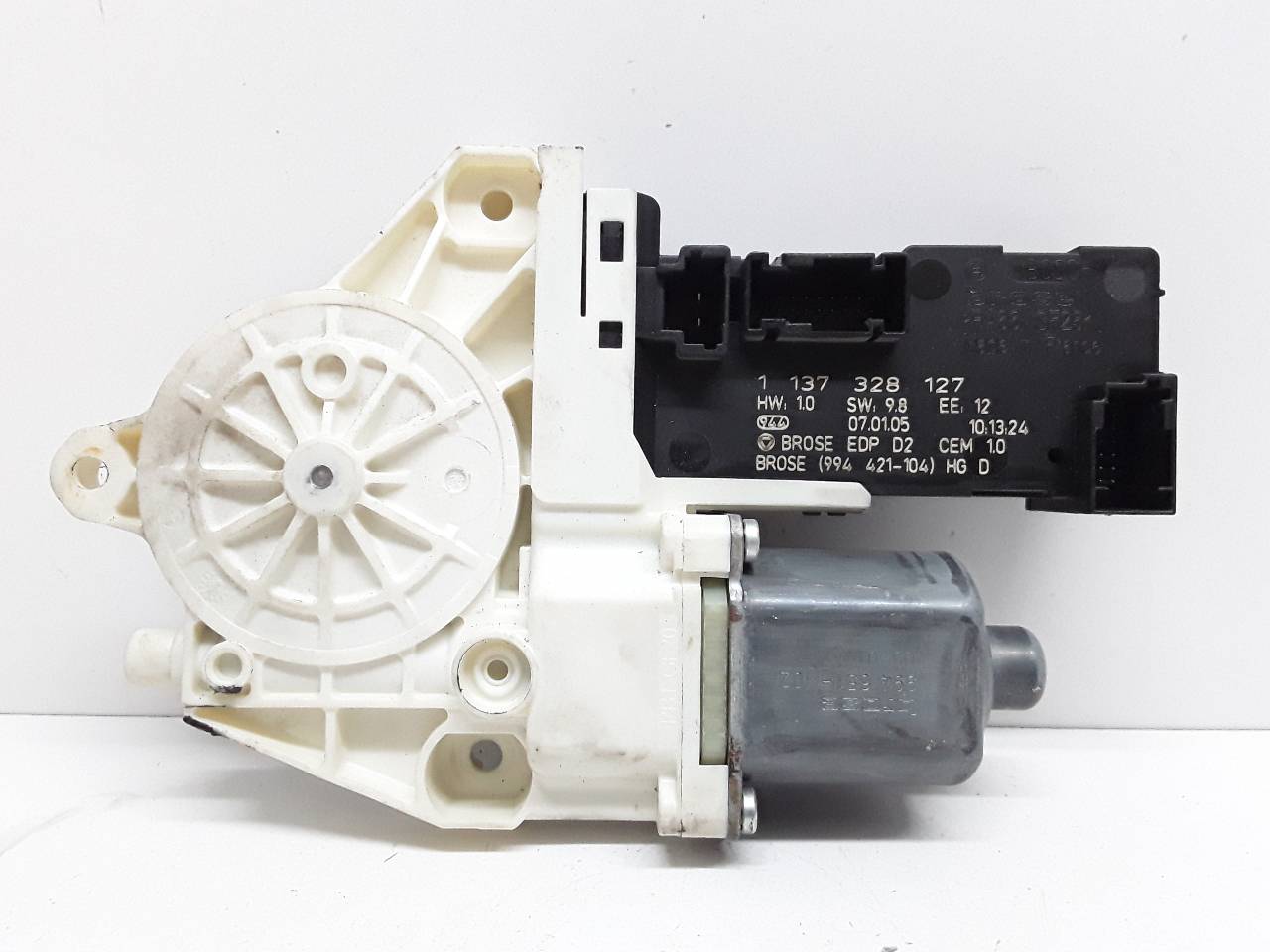 PEUGEOT 407 1 generation (2004-2010) Front Right Door Window Control Motor 0130822201 19040951