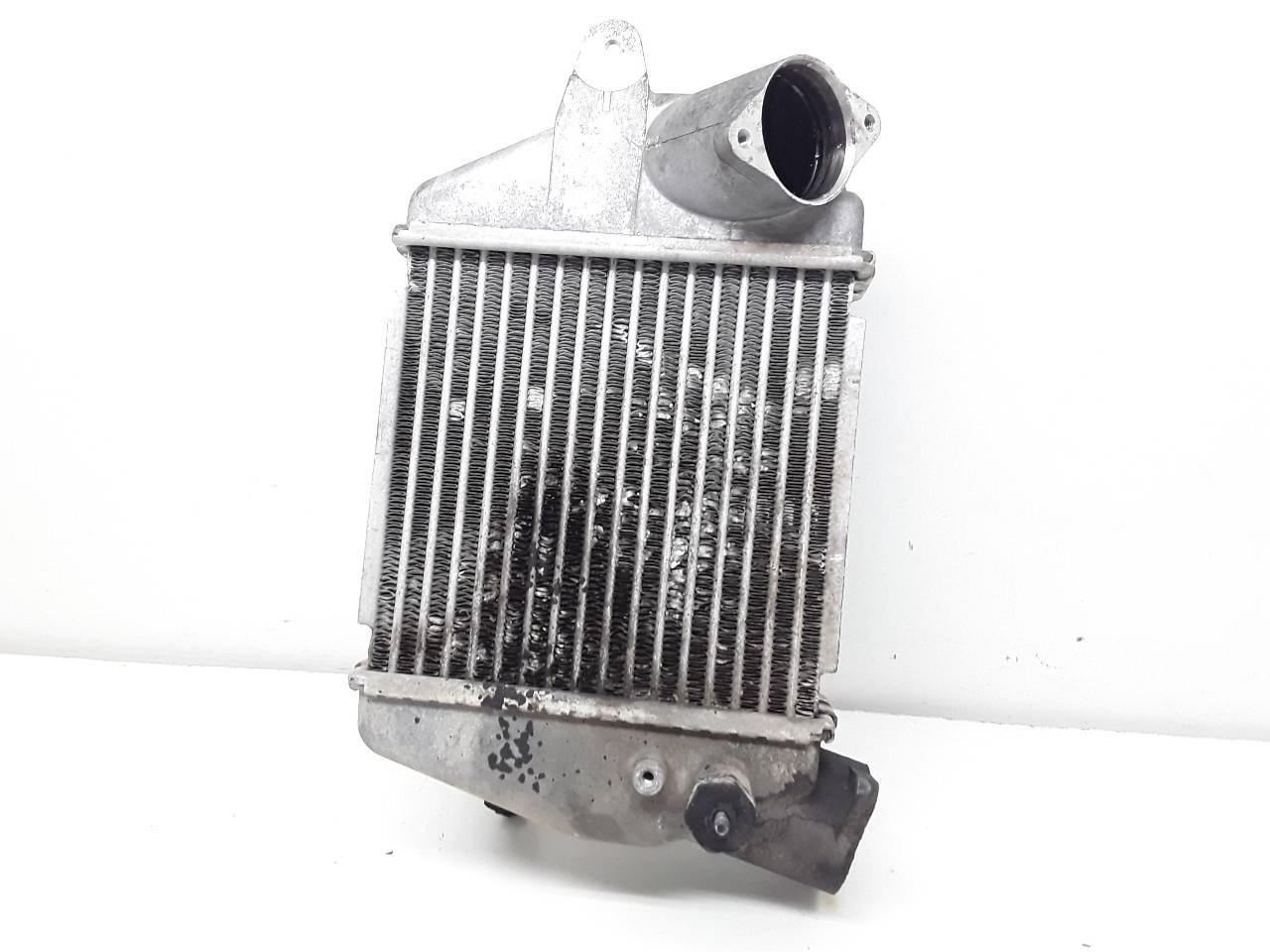 CHEVROLET 5 1 generation (2005-2010) Starpdzesētāja/interkūlera radiators 1271002362 19105775