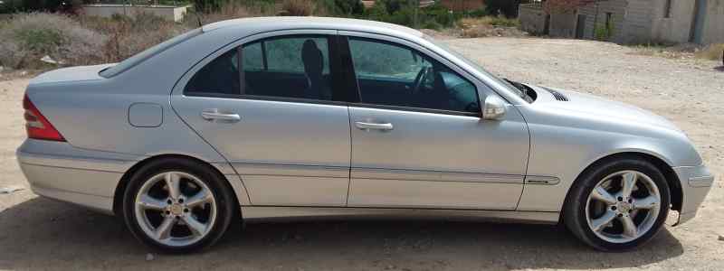 MERCEDES-BENZ C-Class W203/S203/CL203 (2000-2008) Priekinis dešinys žibintas A2038200261 25594519