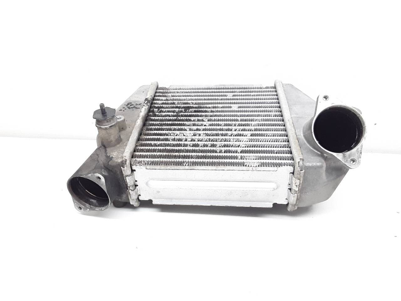 CHEVROLET 5 1 generation (2005-2010) Starpdzesētāja/interkūlera radiators 1271002362 19105775