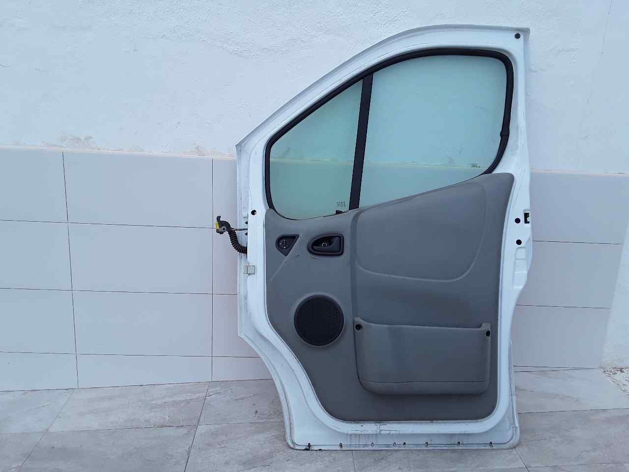 RENAULT Front Right Door 7751478601 25626852