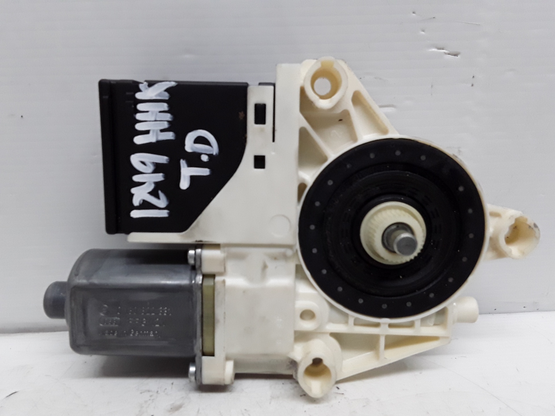 RENAULT Megane 3 generation (2008-2020) Rear Right Door Window Control Motor 910837200 18955392