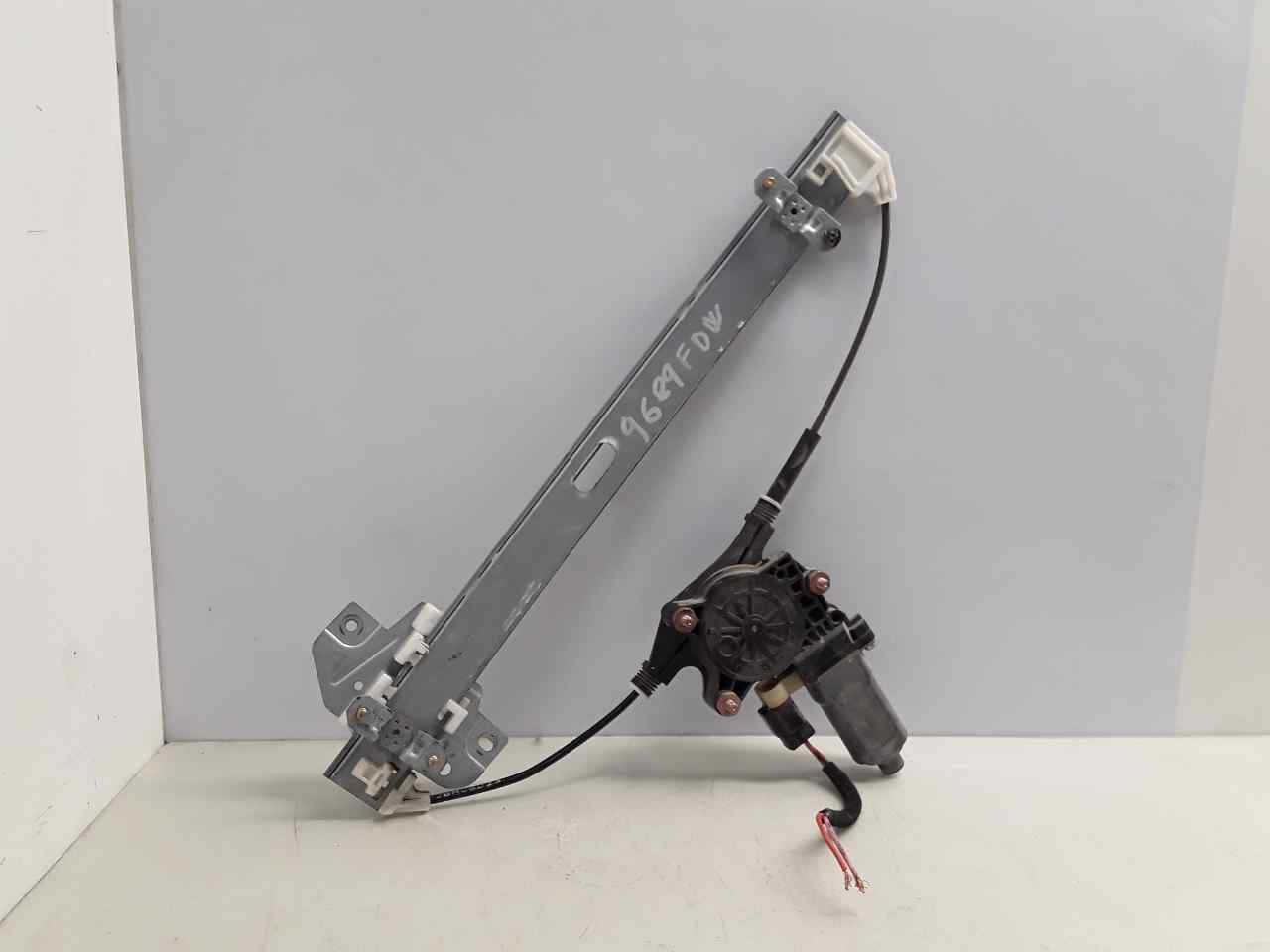 KIA Rio 2 generation (2005-2011) Front Left Door Window Regulator G4EE 25627061