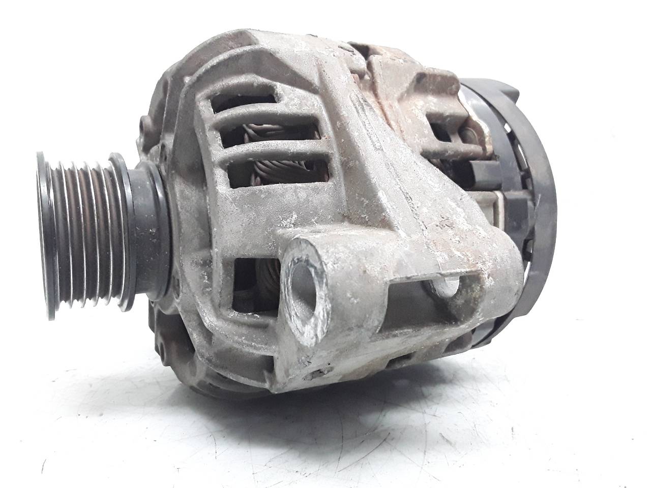 VOLKSWAGEN Crafter 1 generation (2006-2016) Alternator 0124225011 25605926