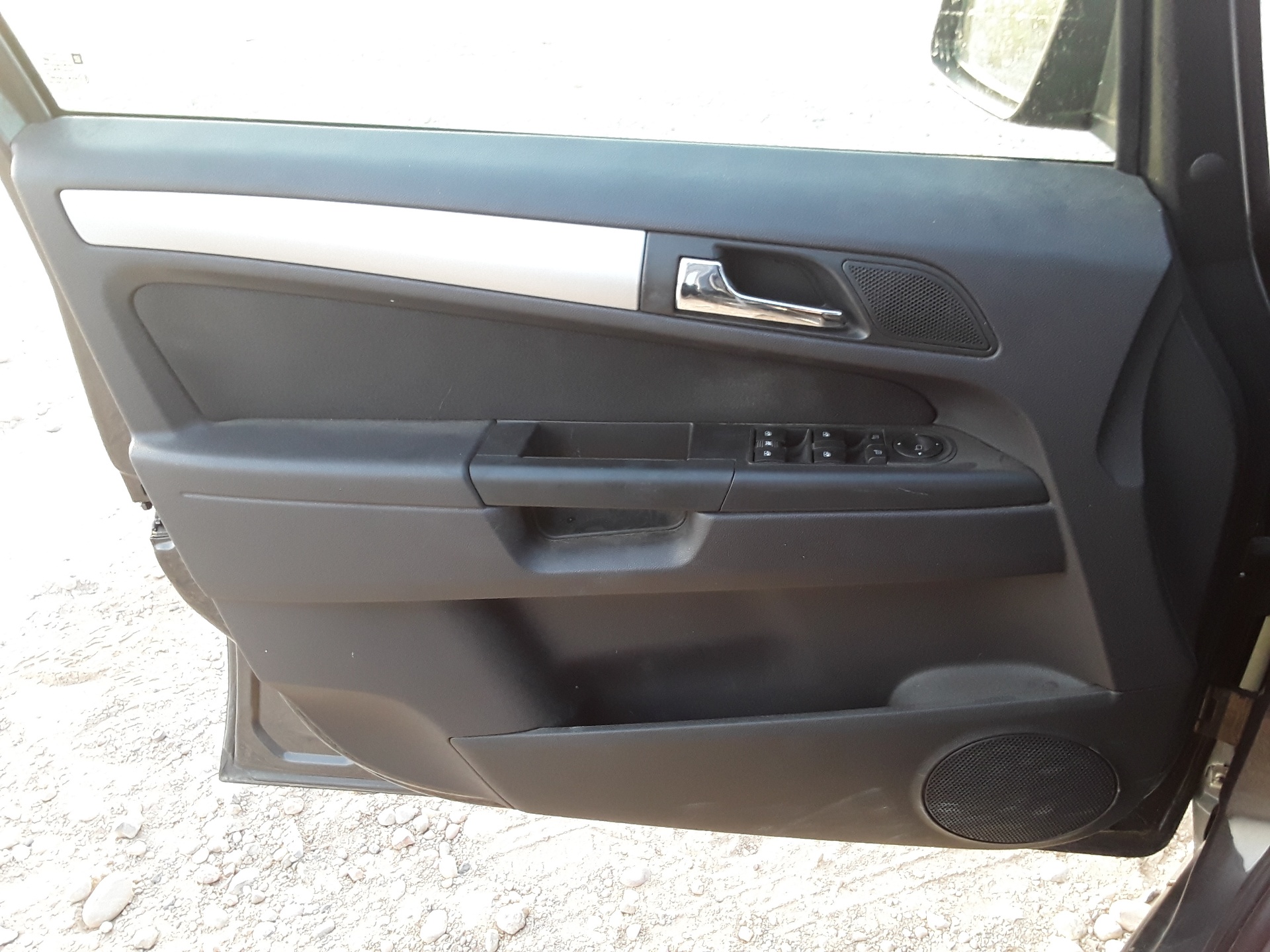 OPEL Zafira B (2005-2010) Front Left Door Panel 20382947