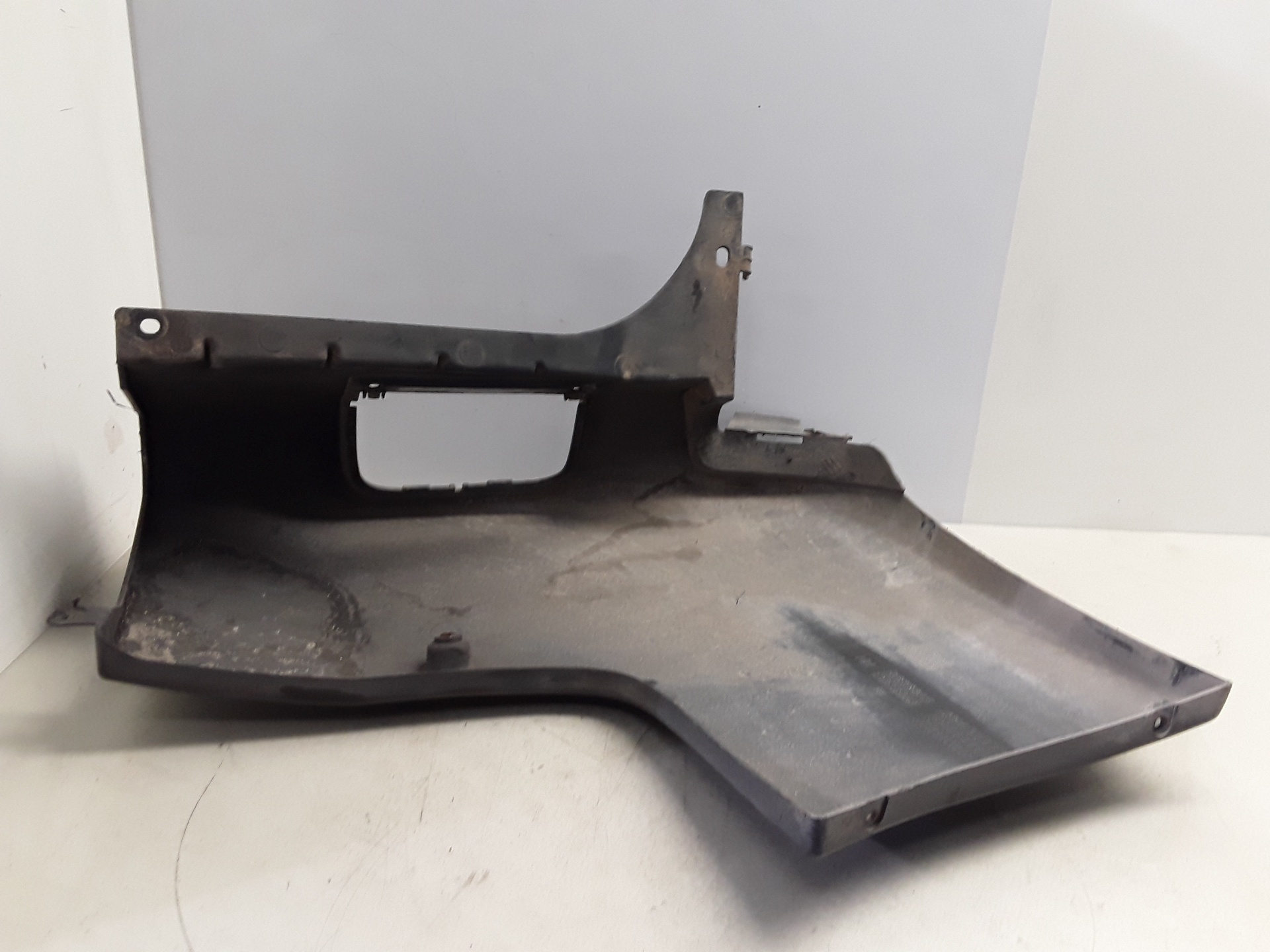 RENAULT Rear Bumper Right Side Corner 8200201457 25627990