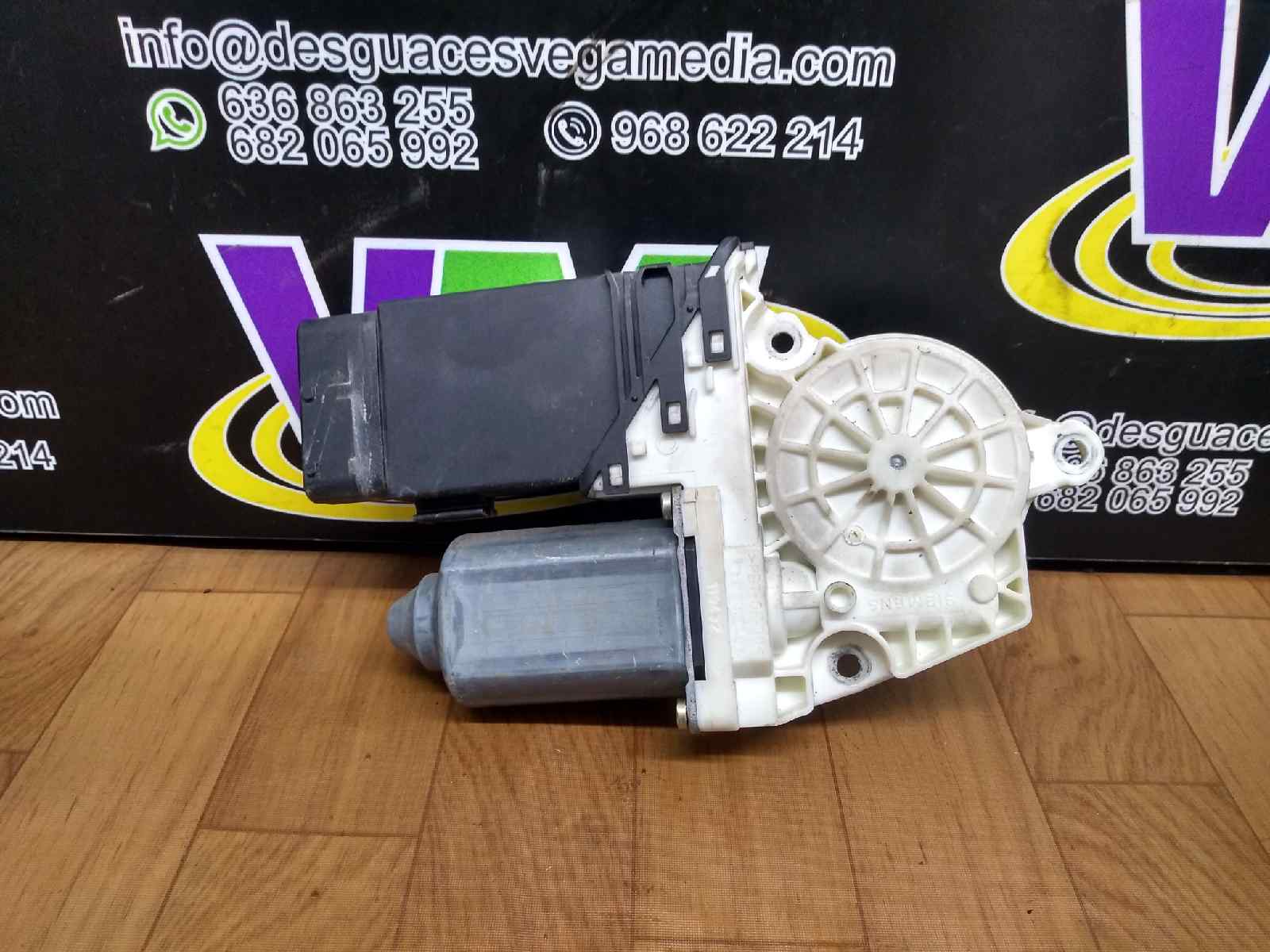 SEAT Leon 1 generation (1999-2005) Priekšējo labo durvju logu pacelšanas motorīts 9776105415301 18839511