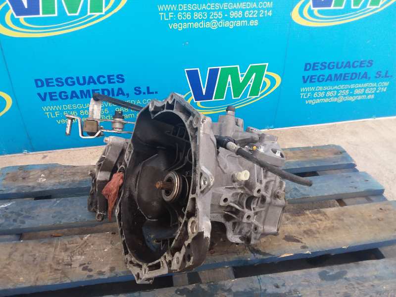 PEUGEOT Corsa C (2000-2006) Gearbox 90400209 18894479