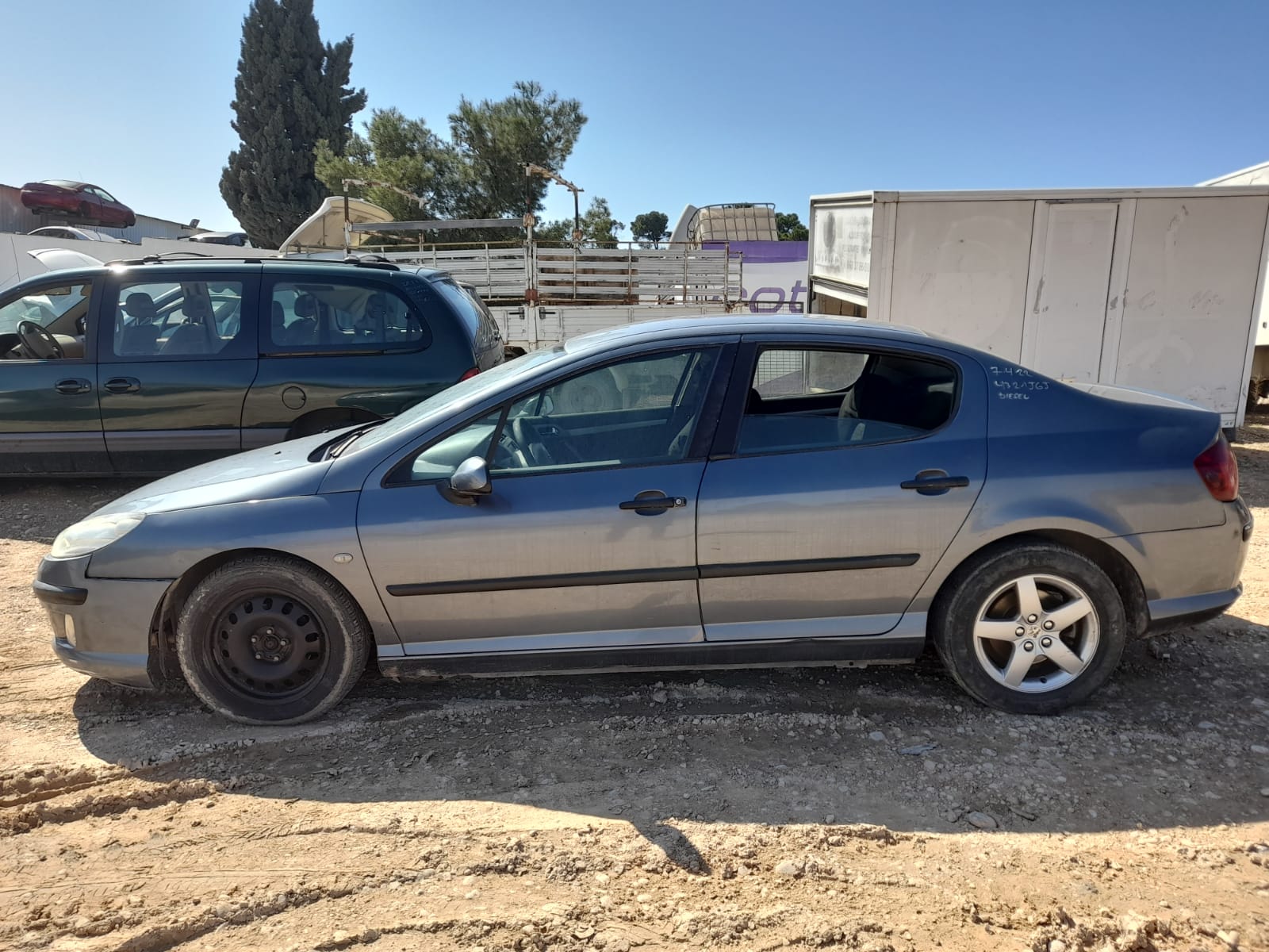 TOYOTA Avensis T27 Moteur de commande de vitre de porte avant droite 0130822201 25593985