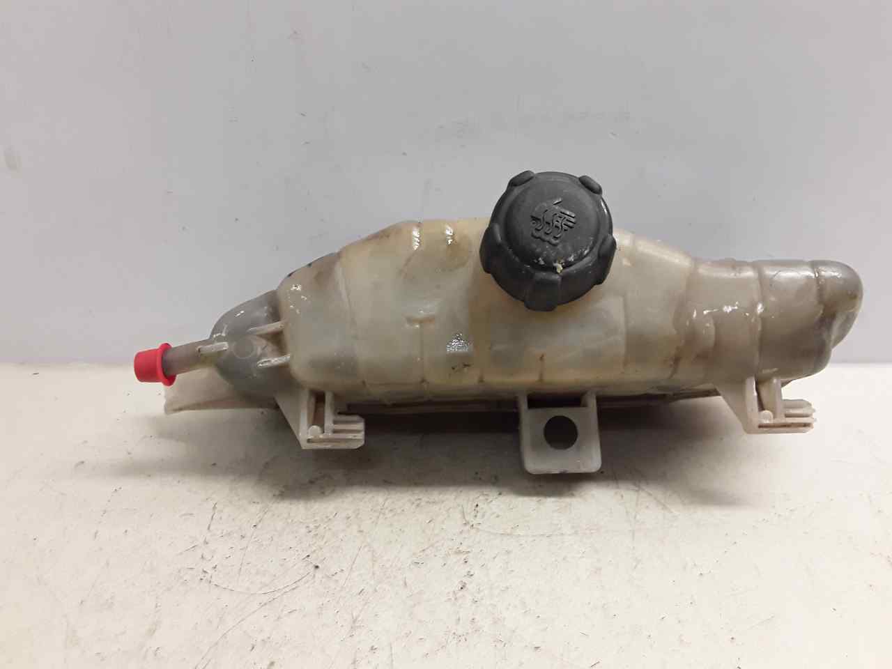 RENAULT A8 D2/4D (1994-2002) Expansion Tank 7701058023 25628025