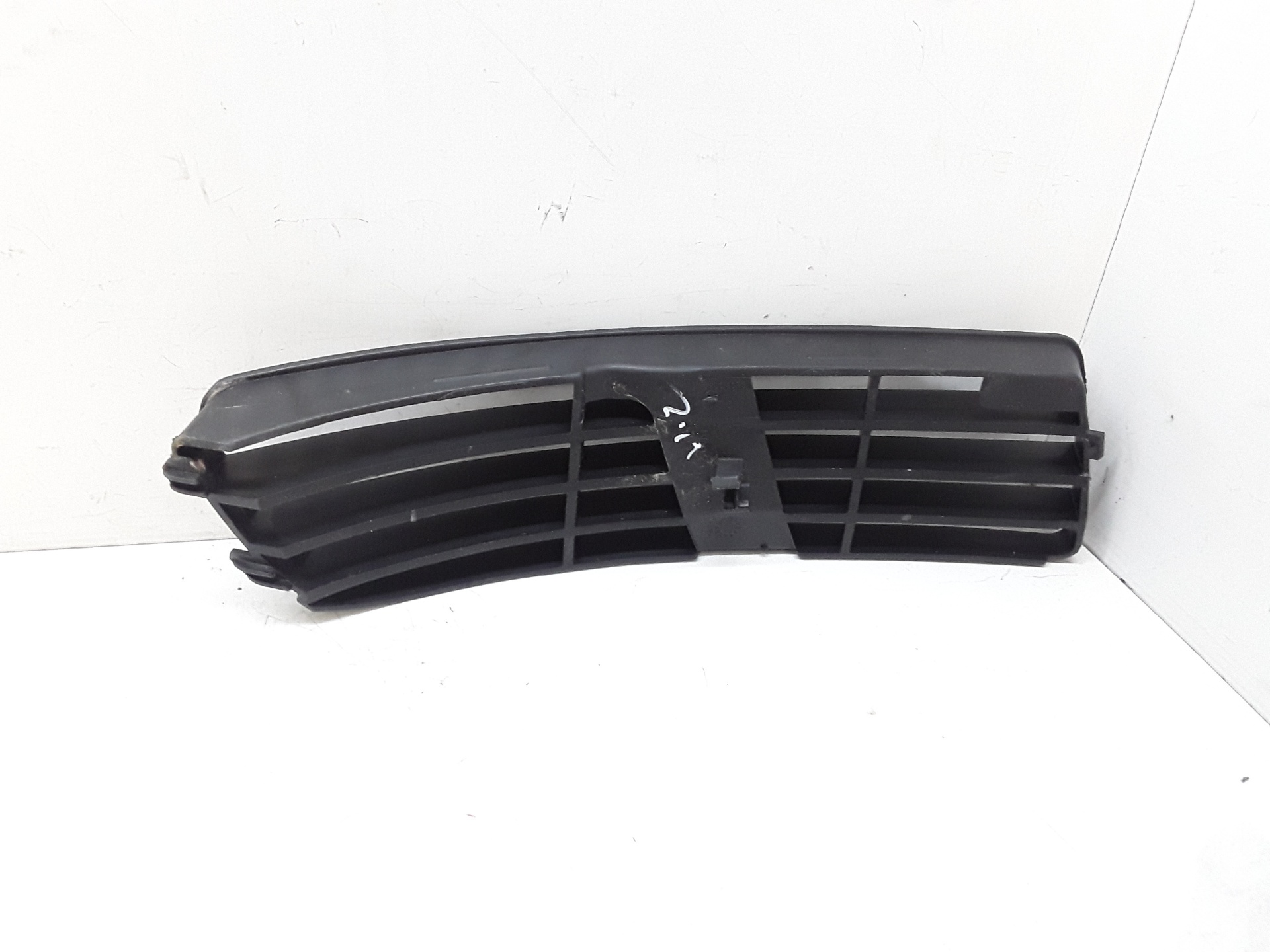 AUDI A4 B5/8D (1994-2001) Front Left Grill 8D0807345 19154035