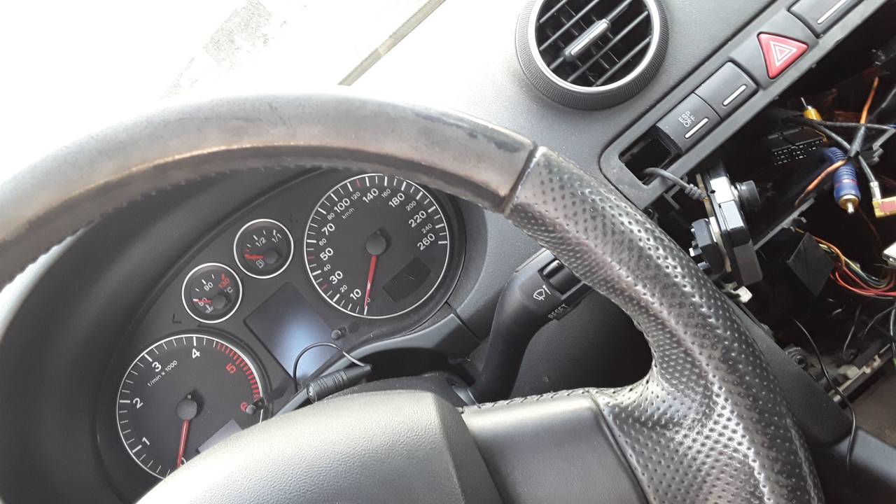 AUDI A3 8P (2003-2013) Steering Wheel 25605696
