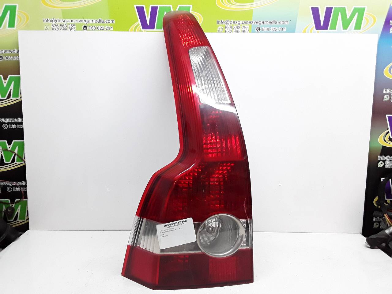 TOYOTA Rear Left Taillight 25611641