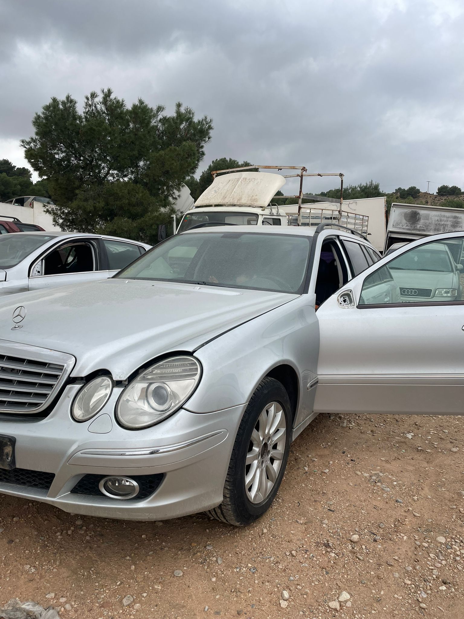 MERCEDES-BENZ E-Class W211/S211 (2002-2009) Лівий передній протитуманний фар 1305230180 19055755