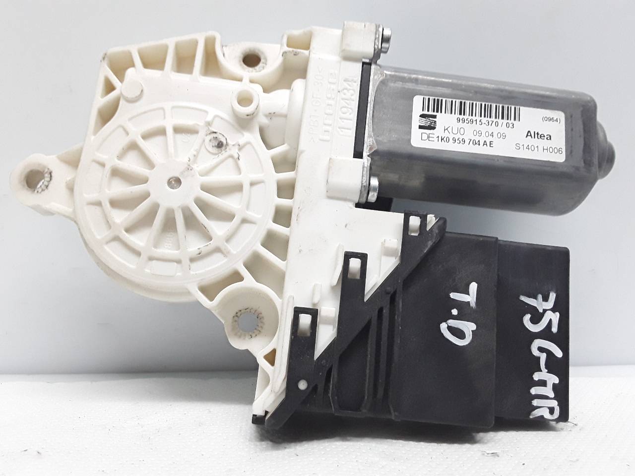 OPEL Toledo 3 generation (2004-2010) Rear Right Door Window Control Motor 1K0959704AE 18952807