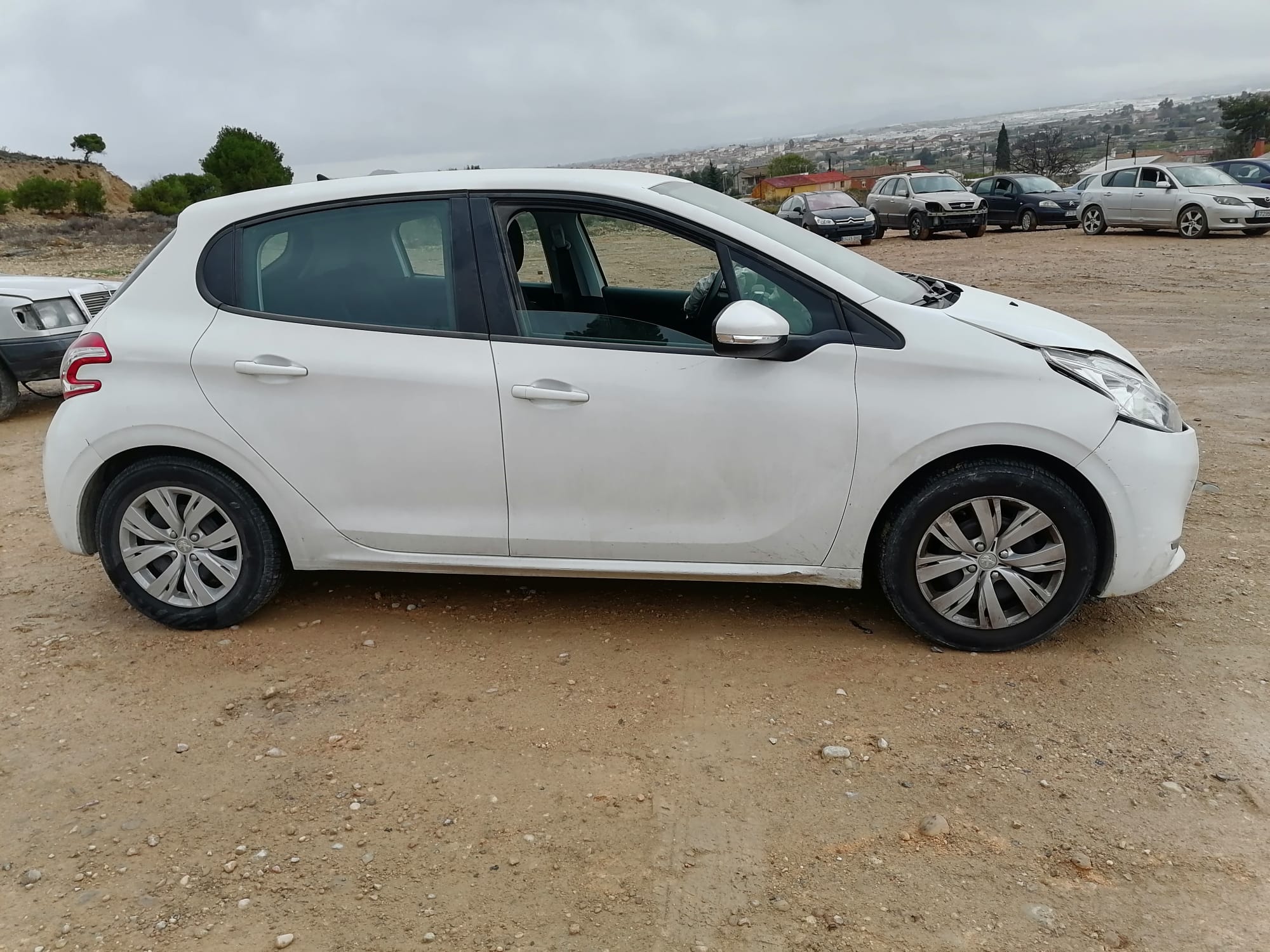 PEUGEOT 208 Peugeot 208 (2012-2015) Autres pièces intérieures 96758773XU00 25605947