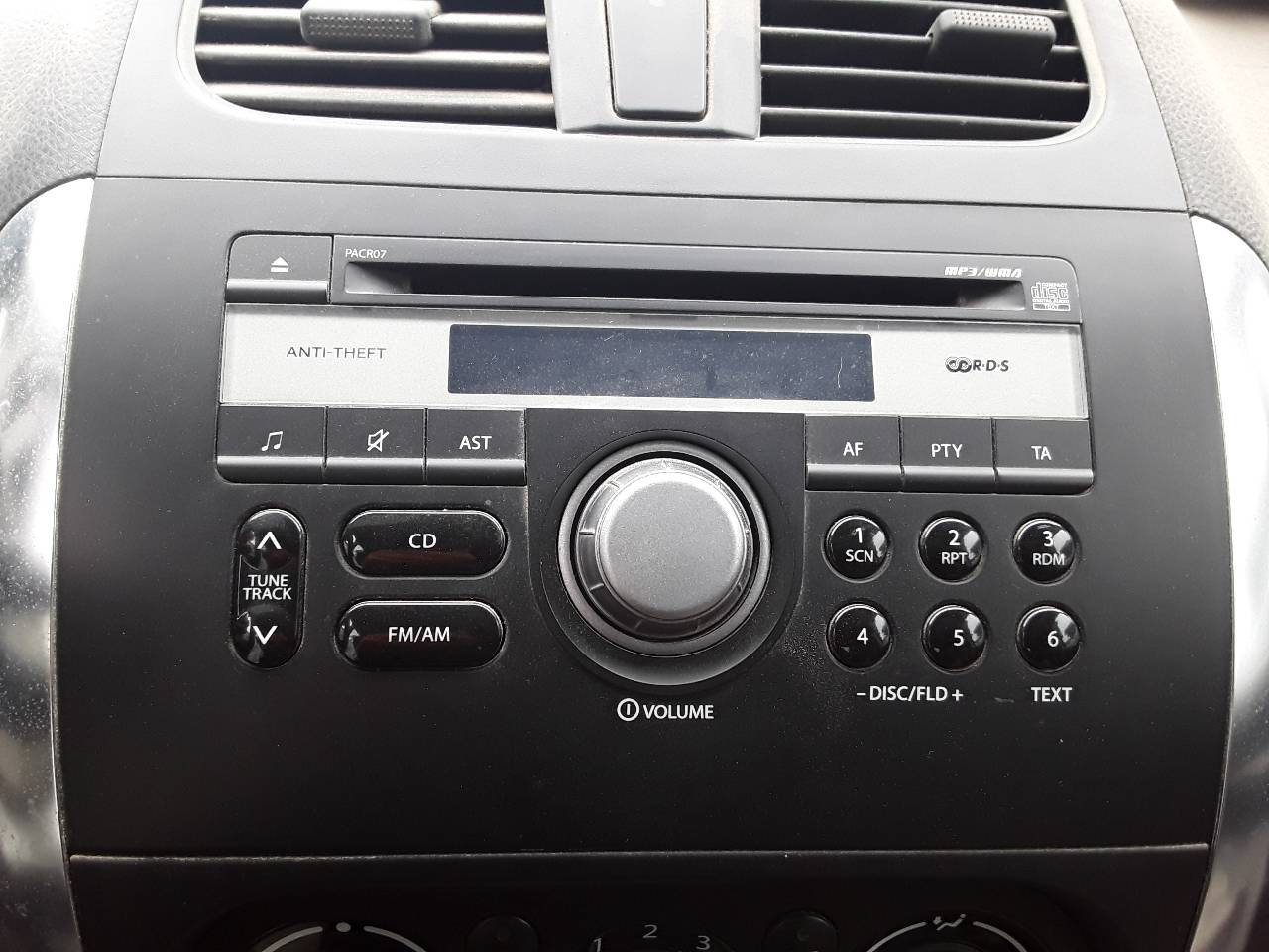 FIAT Sedici 1 generation (2005-2012) Music Player Without GPS 25613215