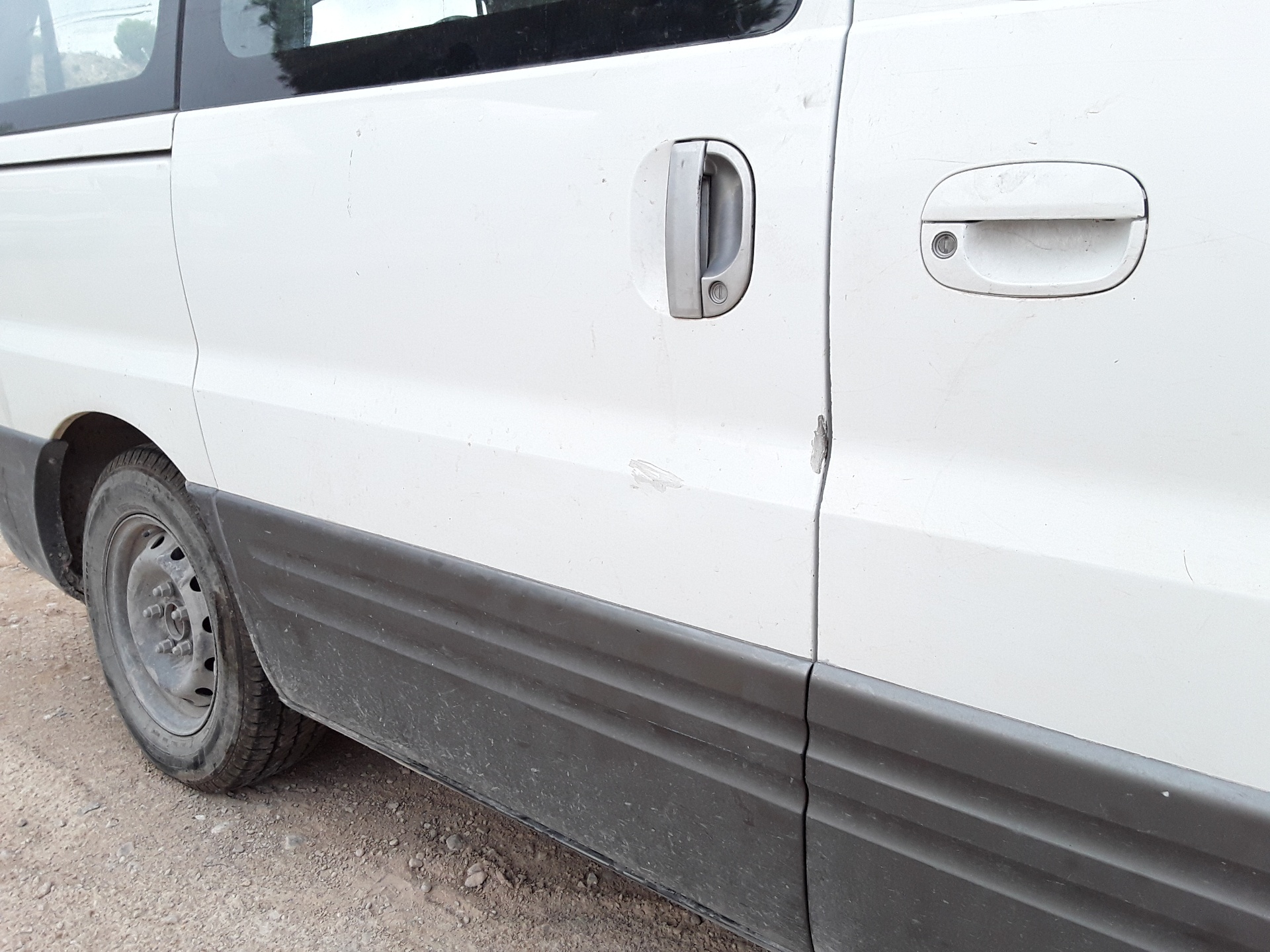 HYUNDAI H-1 Starex (1997-2007) Right Side Sliding Door 19097601