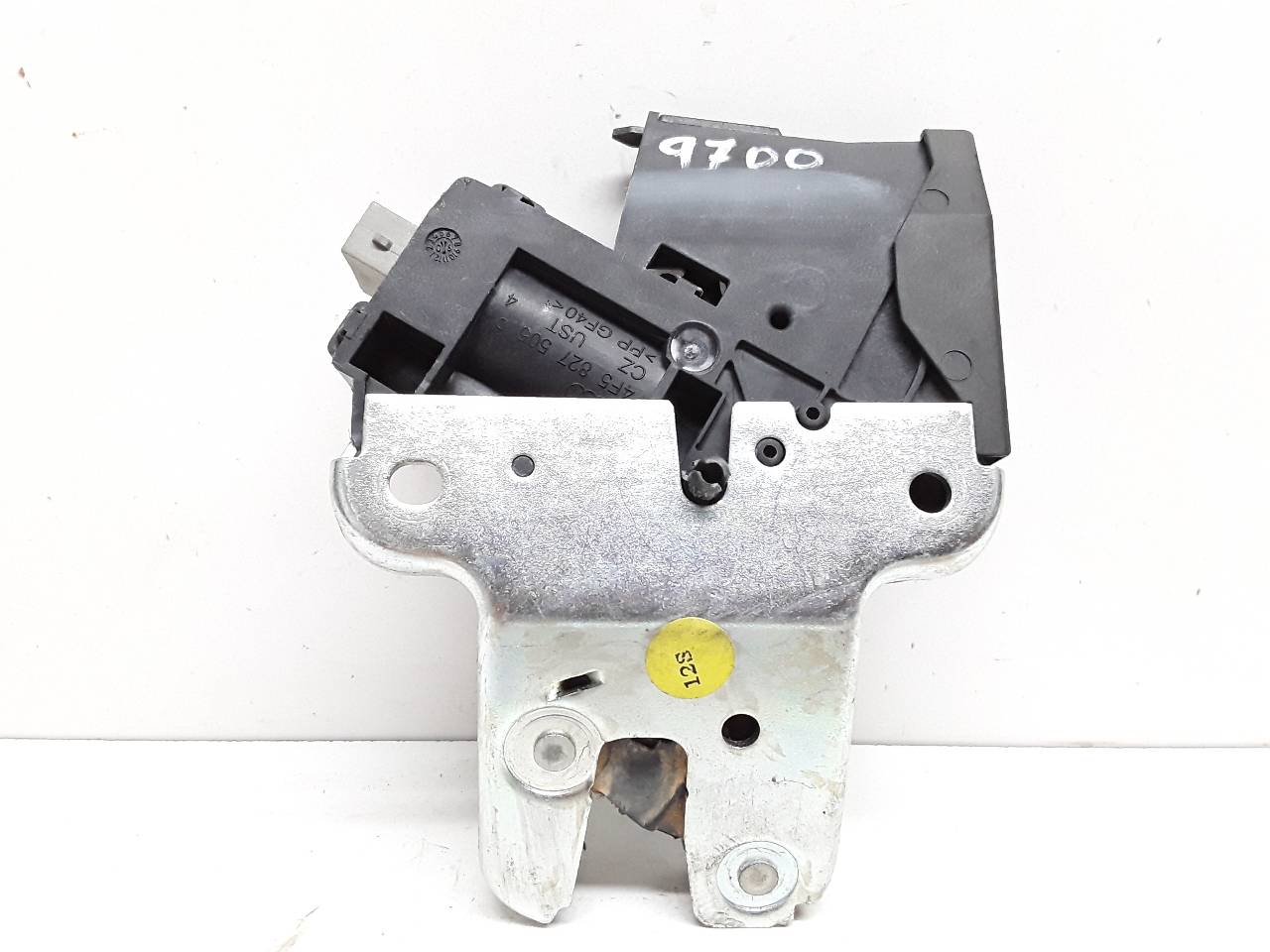 AUDI A6 C6/4F (2004-2011) Замок крышки багажника 4F5827505 25612986